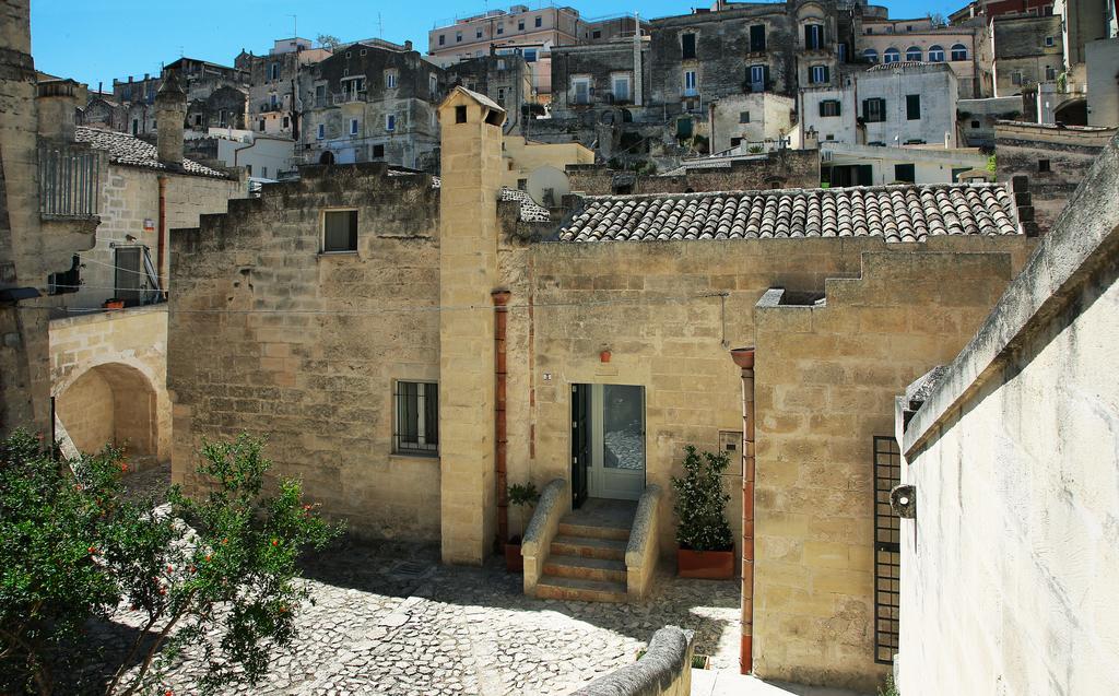 Piano Piano - Rooms Matera Luaran gambar